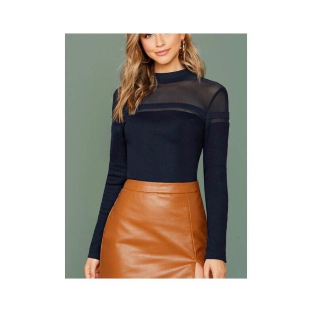 Navel Mock-Neck Top